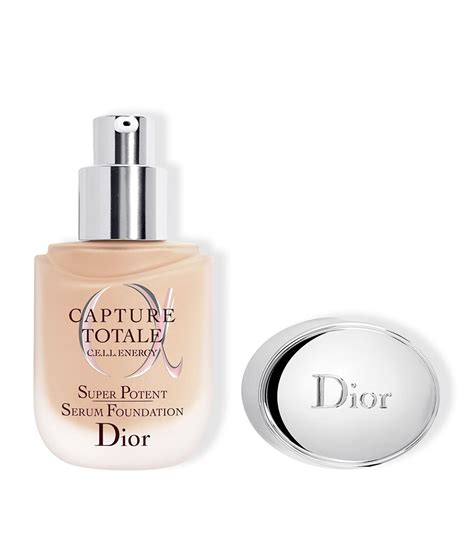 Dior Capture Totale Super Potent Serum Foundation .